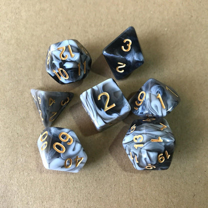 Kit de Dados RPG de Resina - NERD BEM TRAJADO