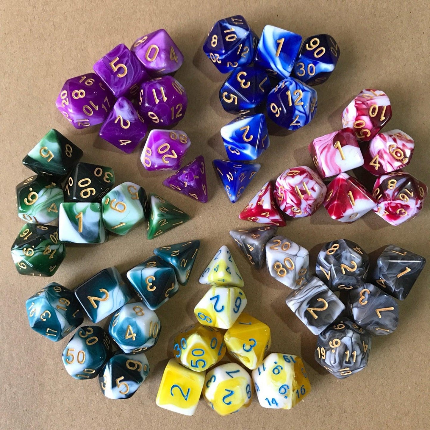 Kit de Dados RPG de Resina - NERD BEM TRAJADO