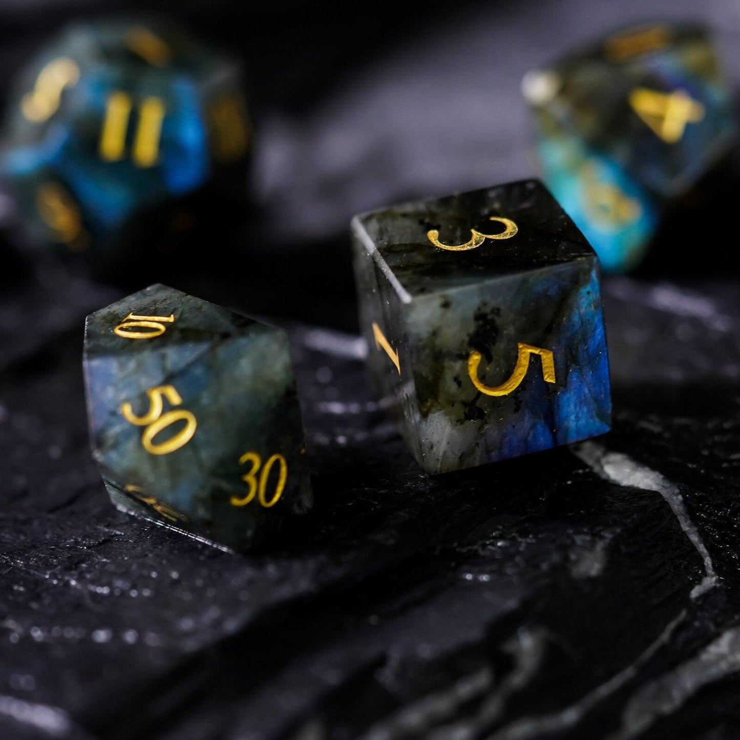 Kit de Dados RPG de Vidro/Pedra - Tema Stone - NERD BEM TRAJADO