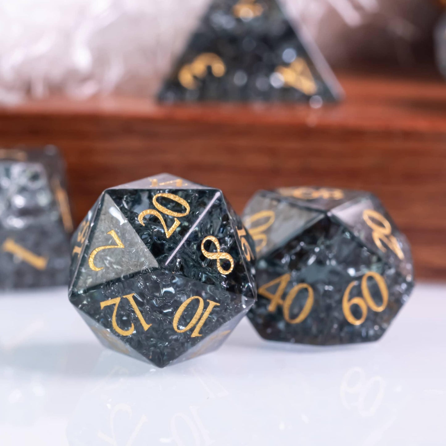 Kit de Dados RPG de Vidro - Modelo 01 - NERD BEM TRAJADO