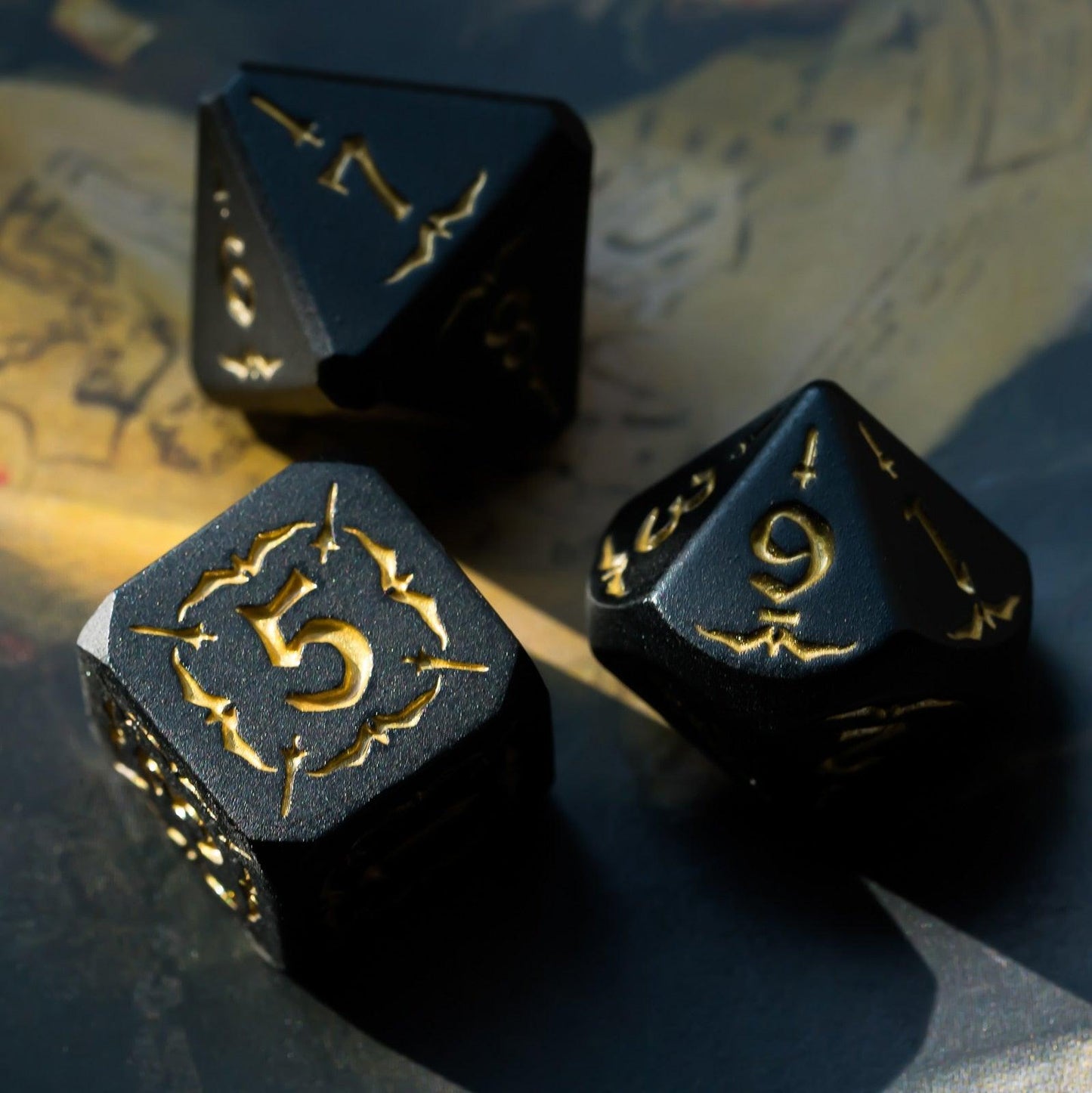 Kit de Dados RPG de Resina - Tema Solid - NERD BEM TRAJADO