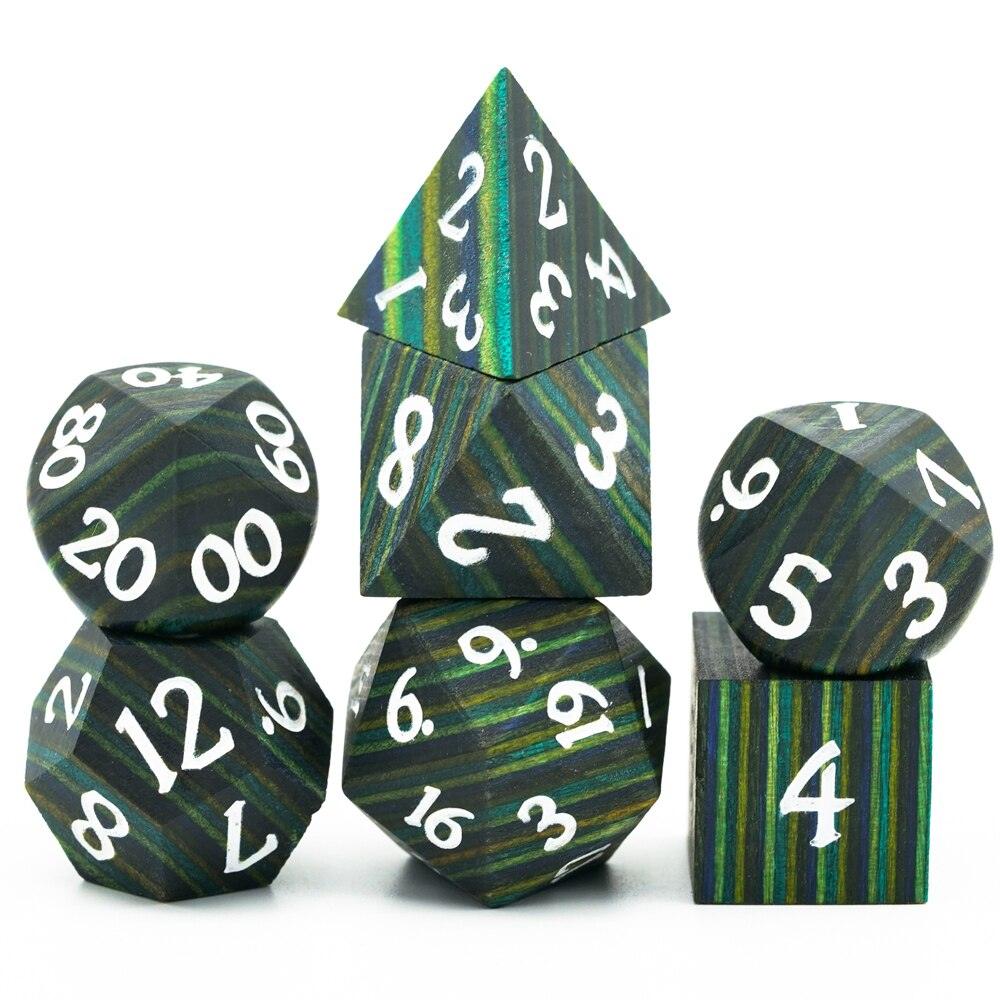 Kit de Dados RPG de Gemstone - Tema Madeira - NERD BEM TRAJADO