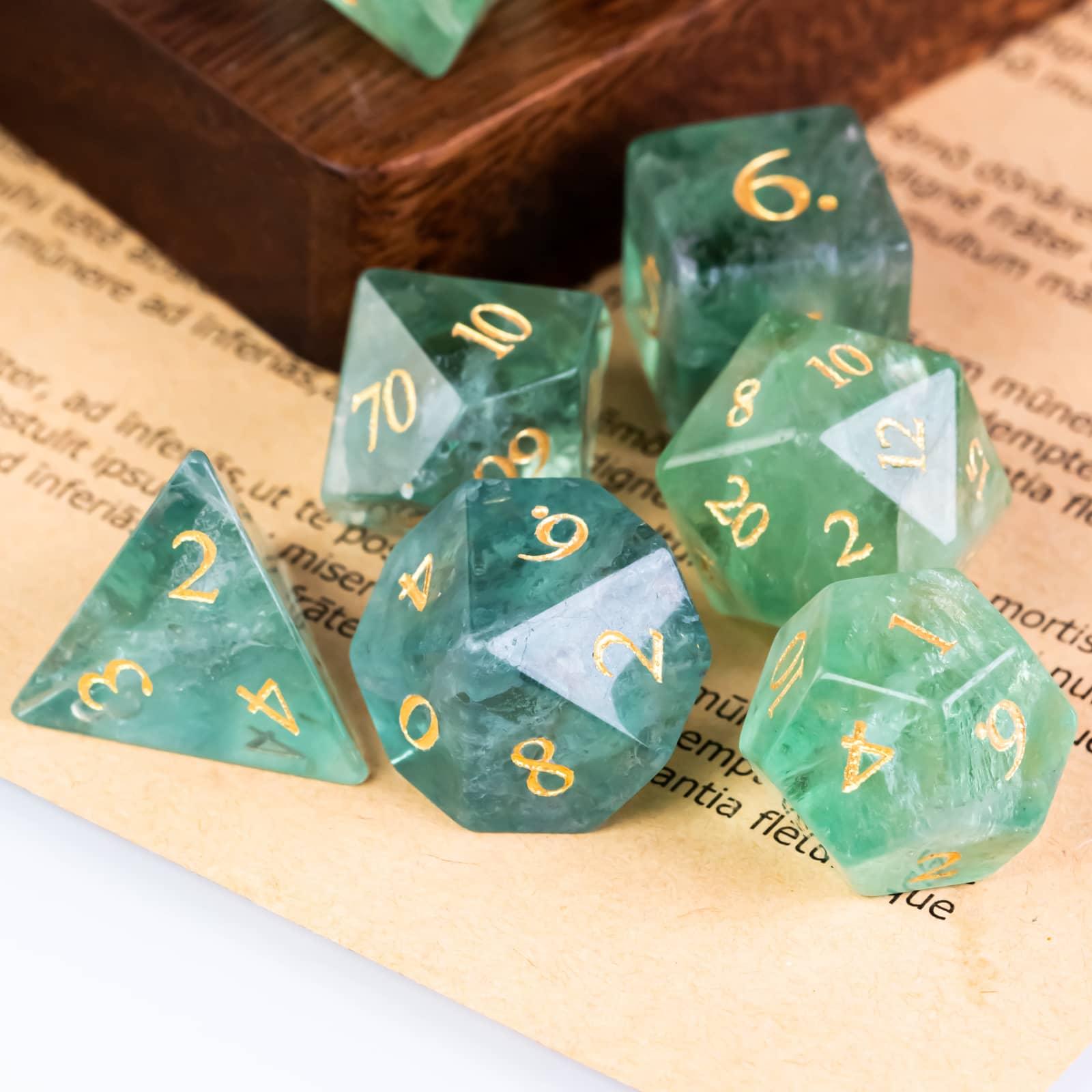 Kit de Dados RPG de Pedra - Modelo 07 - NERD BEM TRAJADO