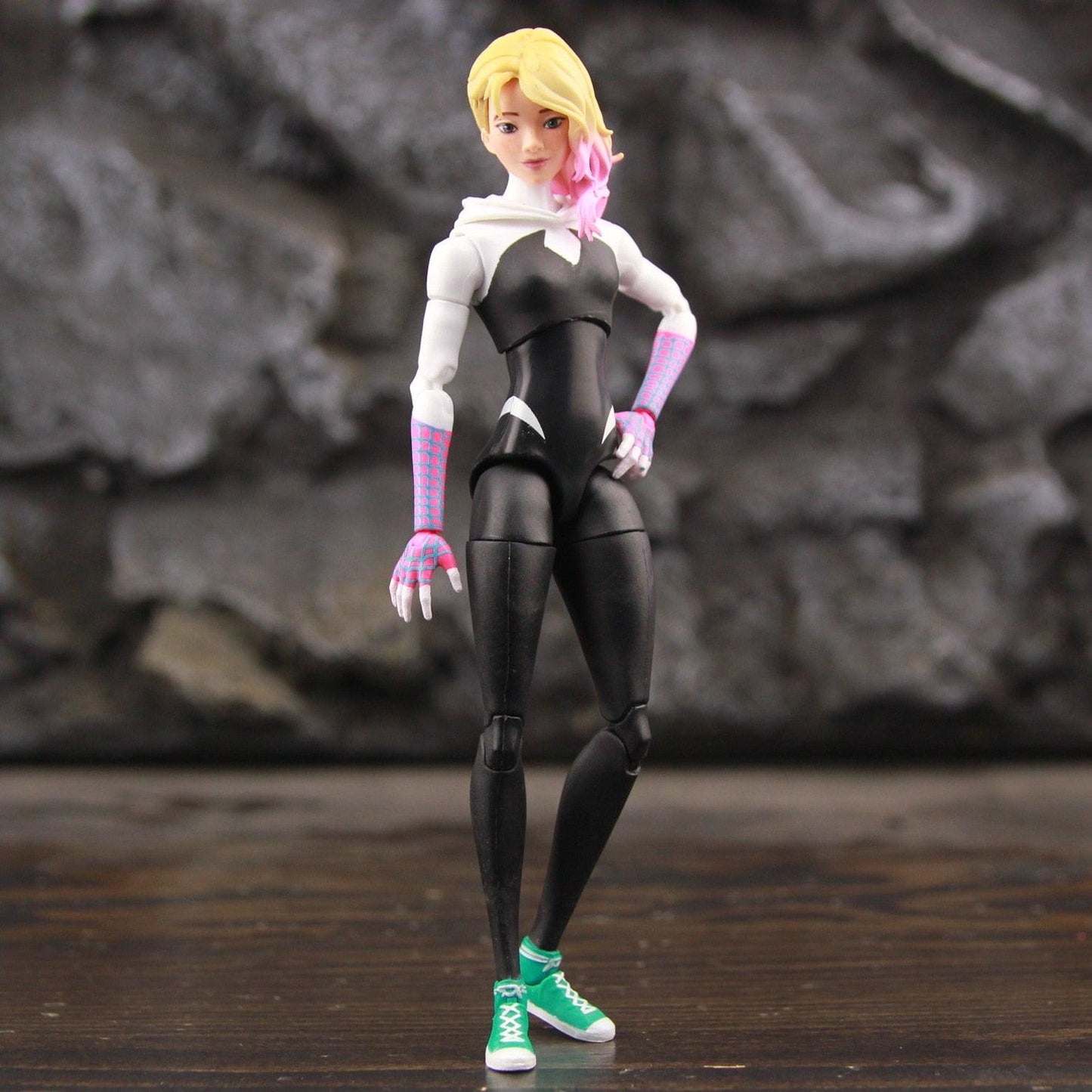 Action Figure Gwen Aranha - Marvel - NERD BEM TRAJADO