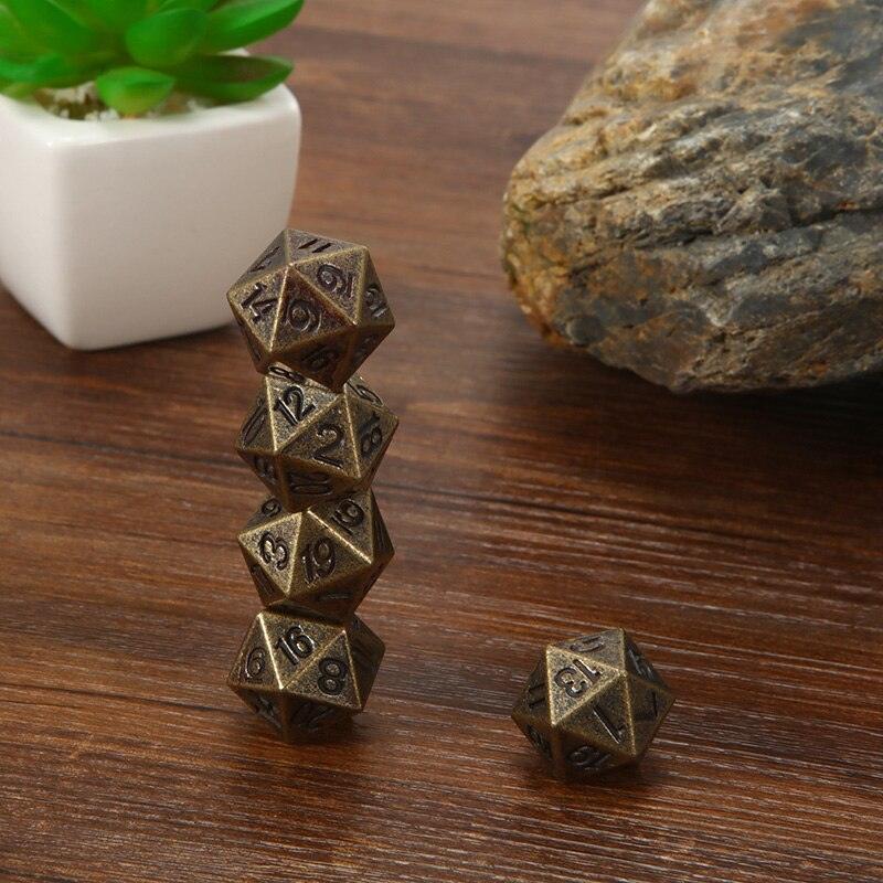 Dado para RPG D20 de Metal - NERD BEM TRAJADO