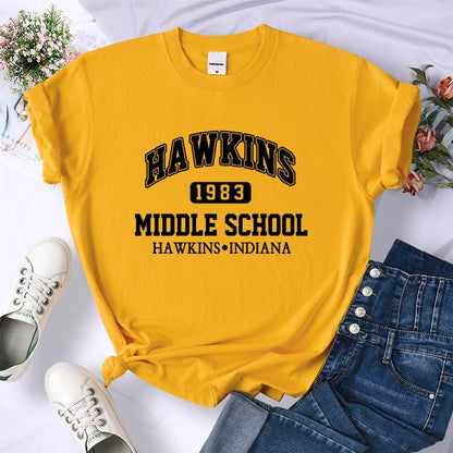 Camiseta Feminina Hawkings  - Stranger Things - NERD BEM TRAJADO