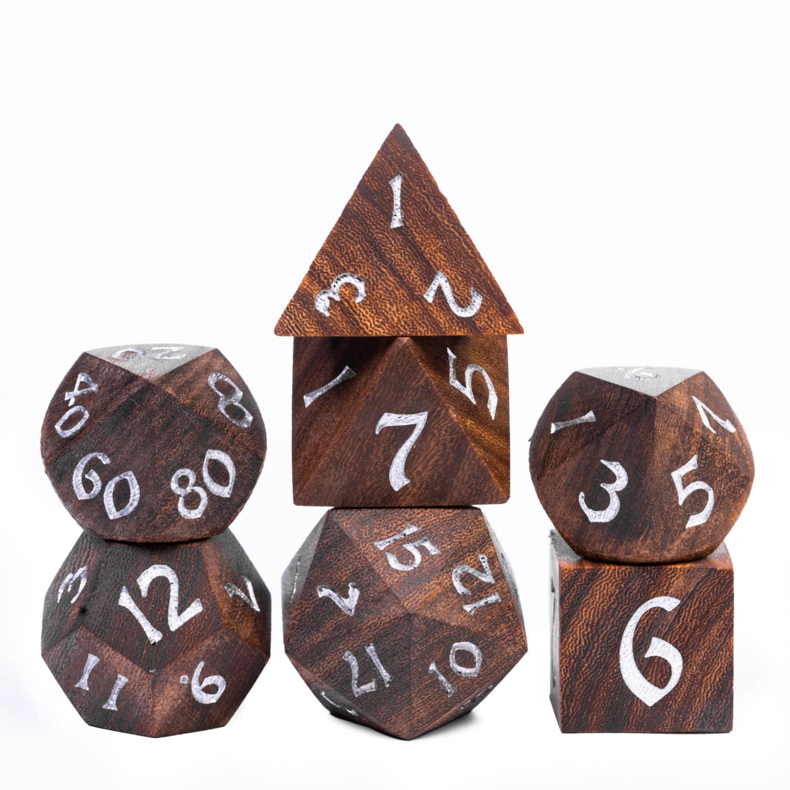 Kit de Dados RPG de Gemstone - Tema Madeira - NERD BEM TRAJADO