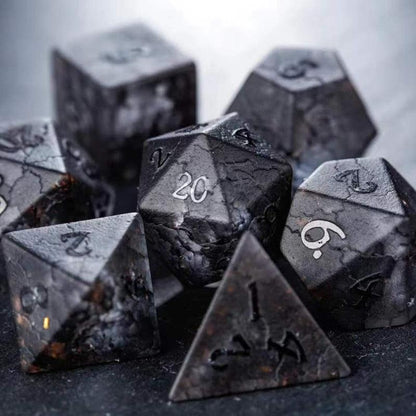 Kit de Dados RPG de Obsidiana - Modelo Premium 02 - NERD BEM TRAJADO